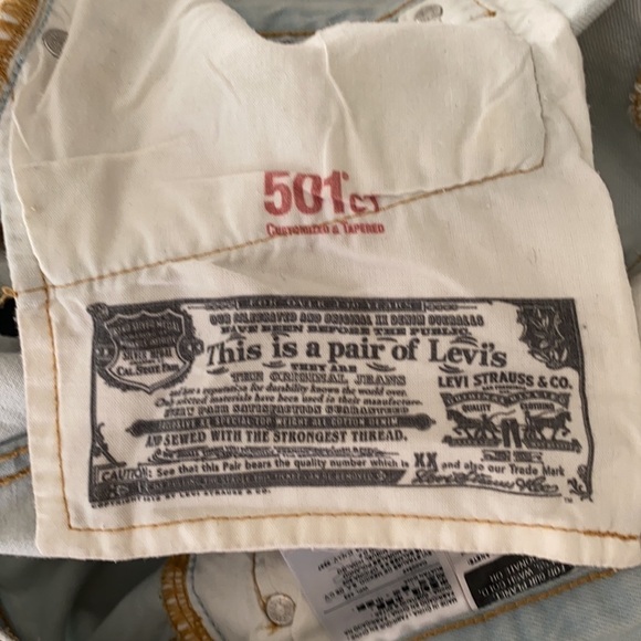 Levi’s - Picture 4 of 4